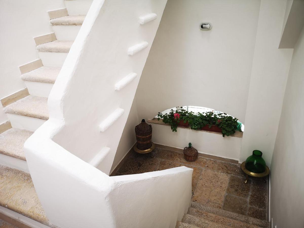 La Casa Delle Sorprese Trani Exterior foto
